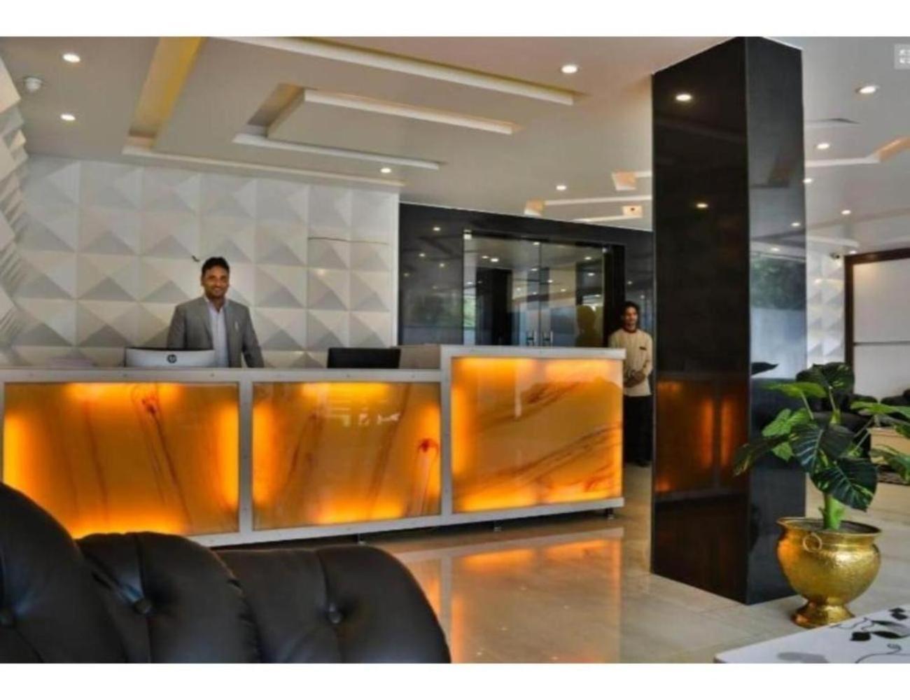 Samci Riviera, Homestay