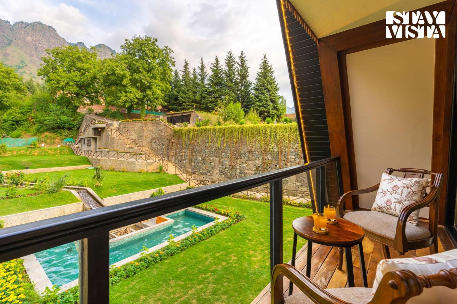 Villa Stayvista At Alpha And Peek A Boo With Lawn, Bbq, Aframe And Bonfire Srinagar (Jammu and Kashmir)