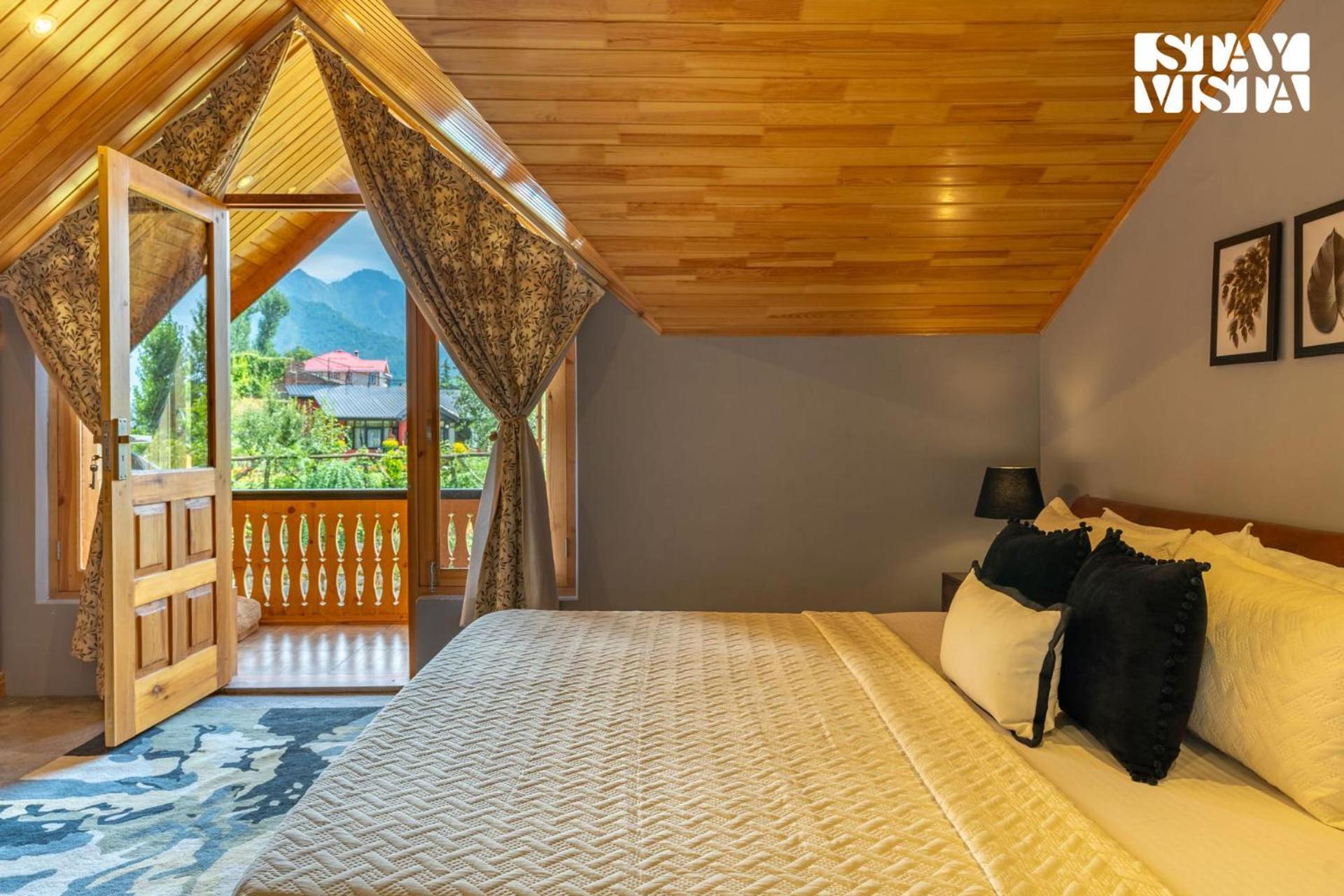 Stayvista At Alpha And Peek A Boo With Lawn, Bbq, Aframe And Bonfire *