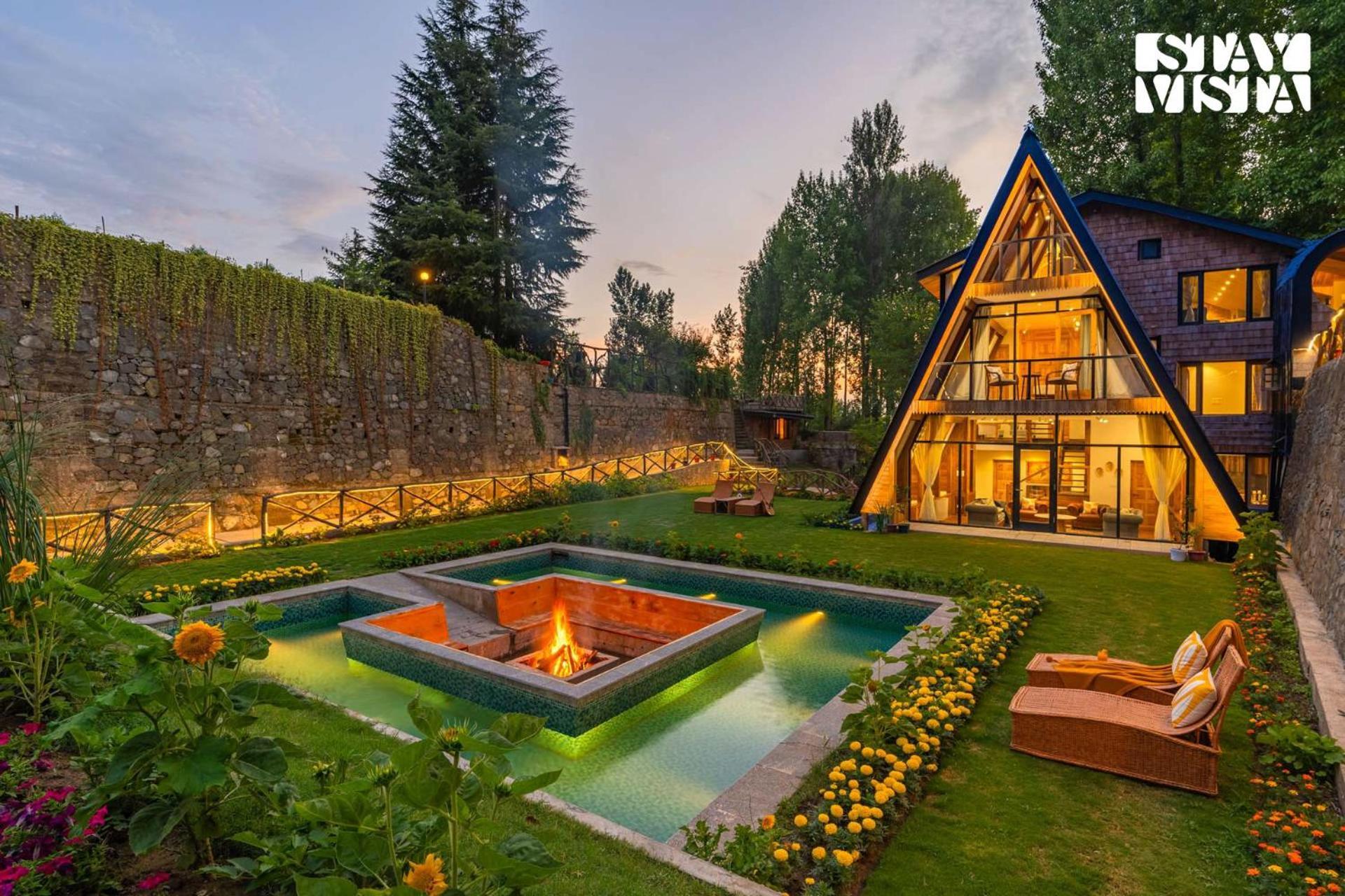 Villa Stayvista At Alpha And Peek A Boo With Lawn, Bbq, Aframe And Bonfire