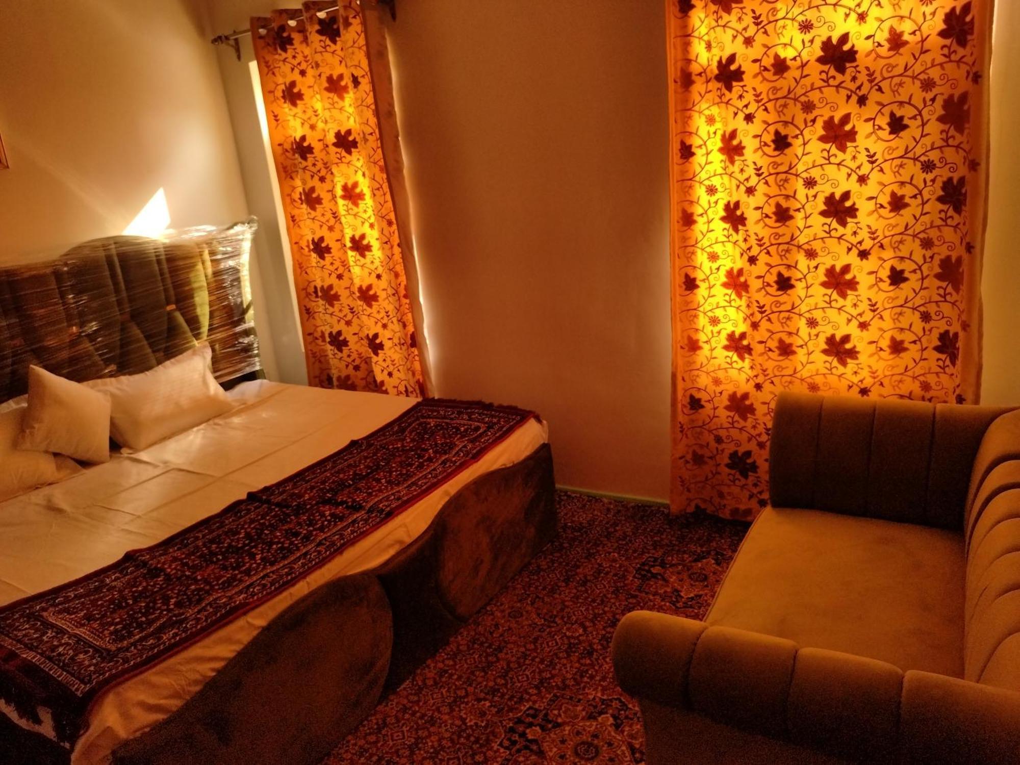 Homestay Comfort Zone Srinagar (Jammu and Kashmir)