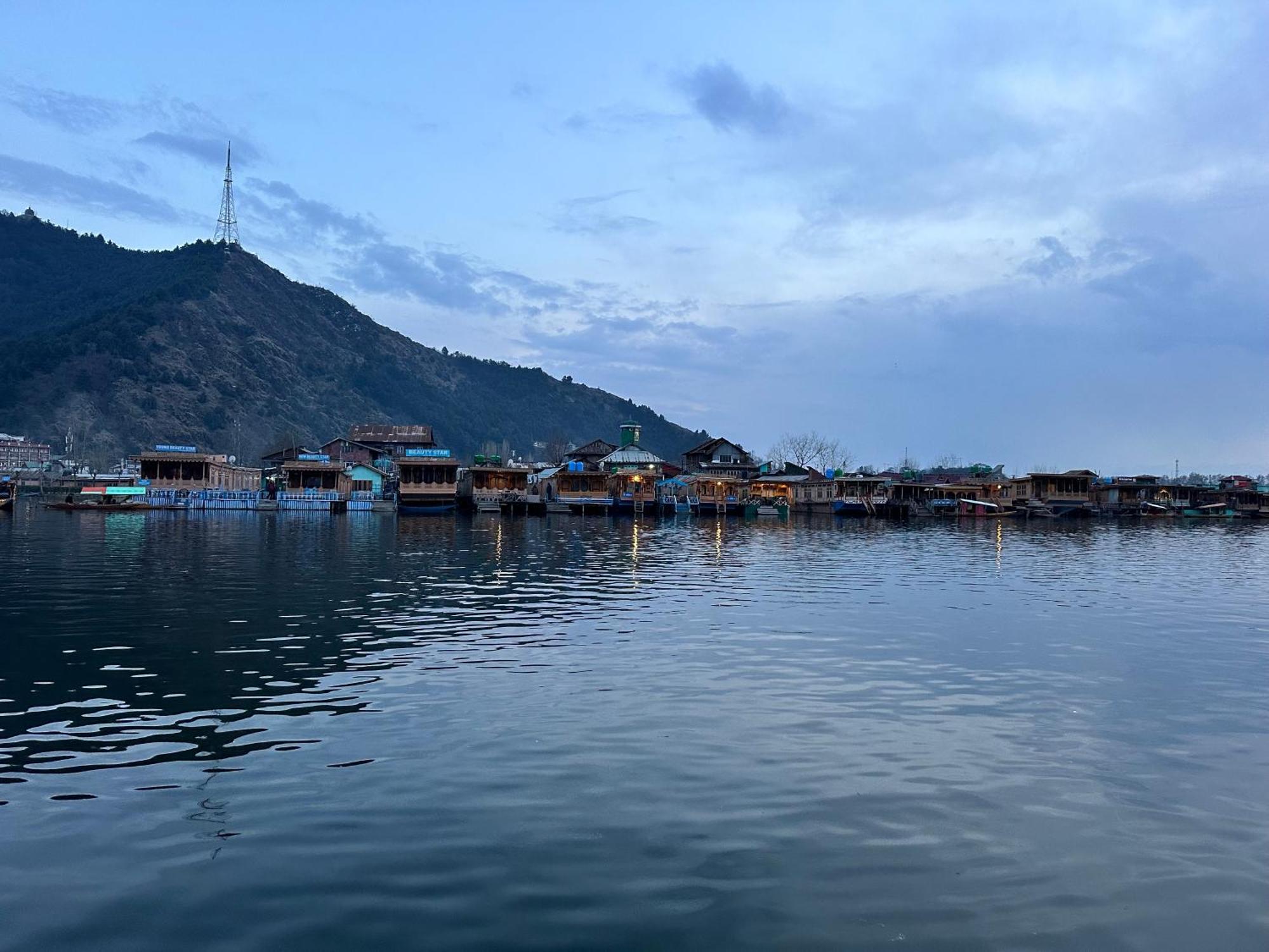 Floating Luxury Group Of Houseboats