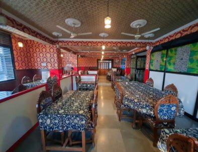 Darussalam Restaurant And 3* Srinagar (Jammu and Kashmir)
