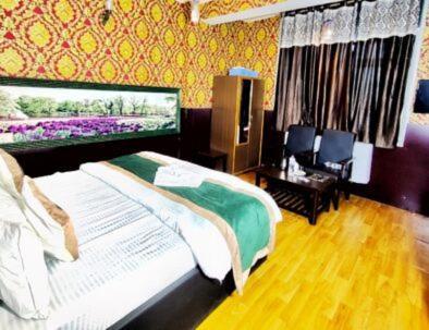 Darussalam Restaurant And 3* Srinagar (Jammu and Kashmir)