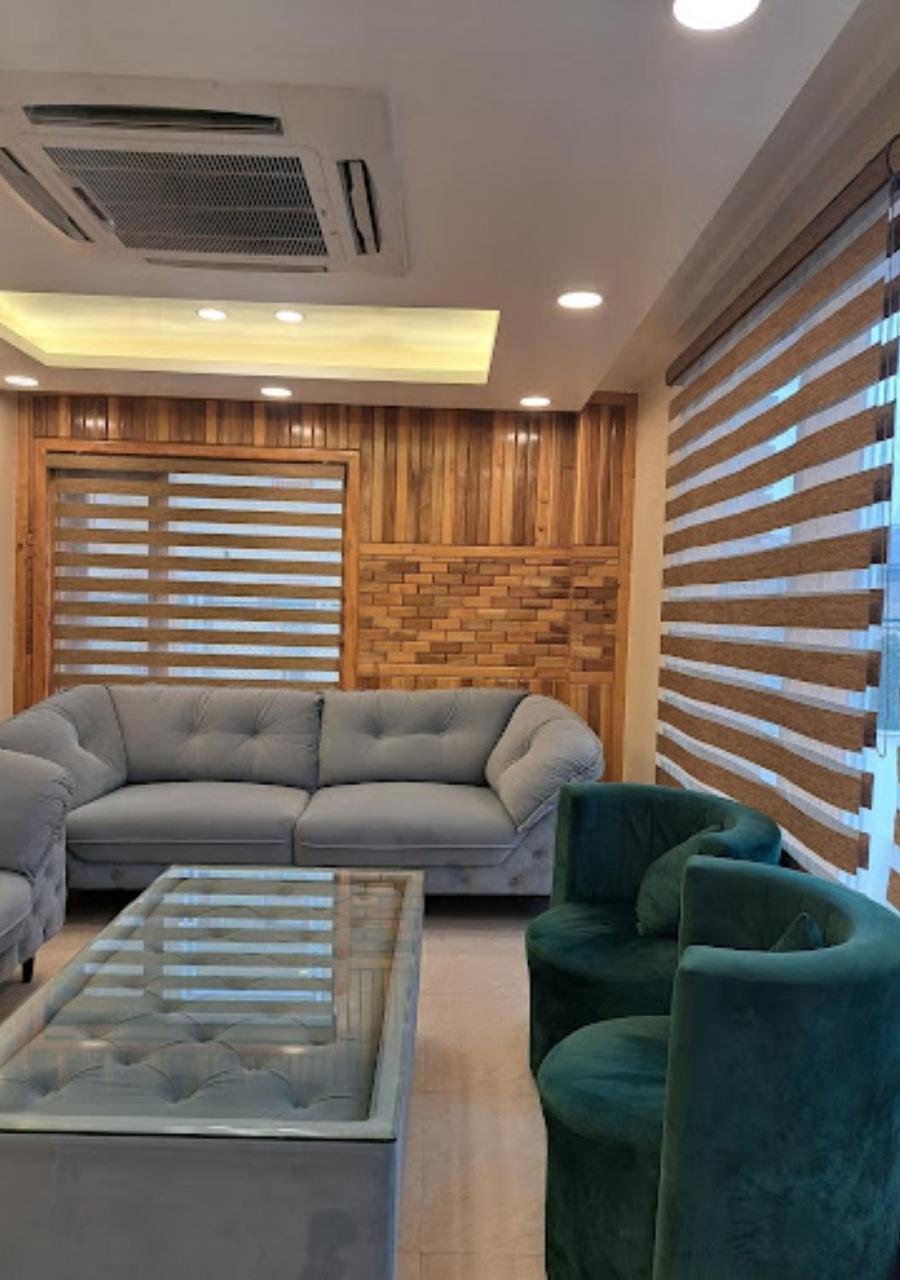Grand Mir International, Hotel 5*