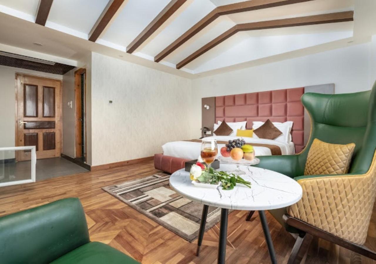 Hotel Grand Mir International, Srinagar (Jammu and Kashmir)