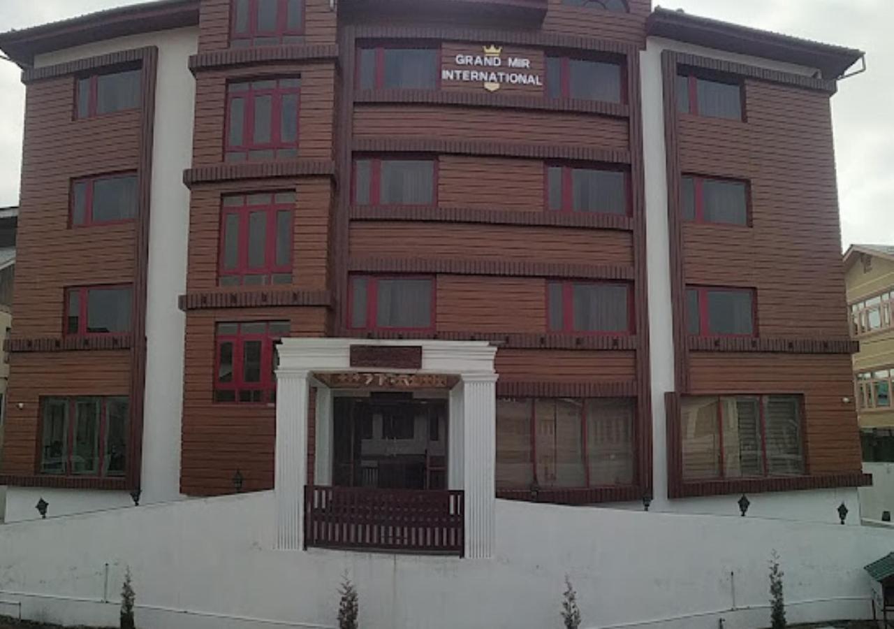 Hotel Grand Mir International, 5*