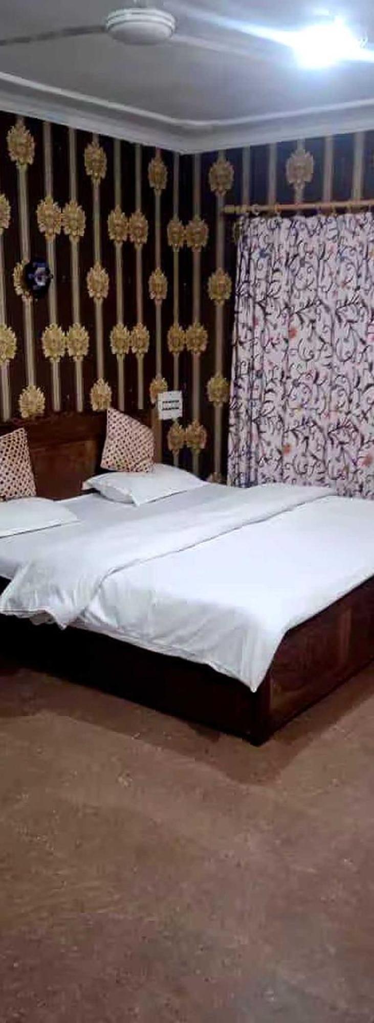 O Marigold Srinagar (Jammu and Kashmir)