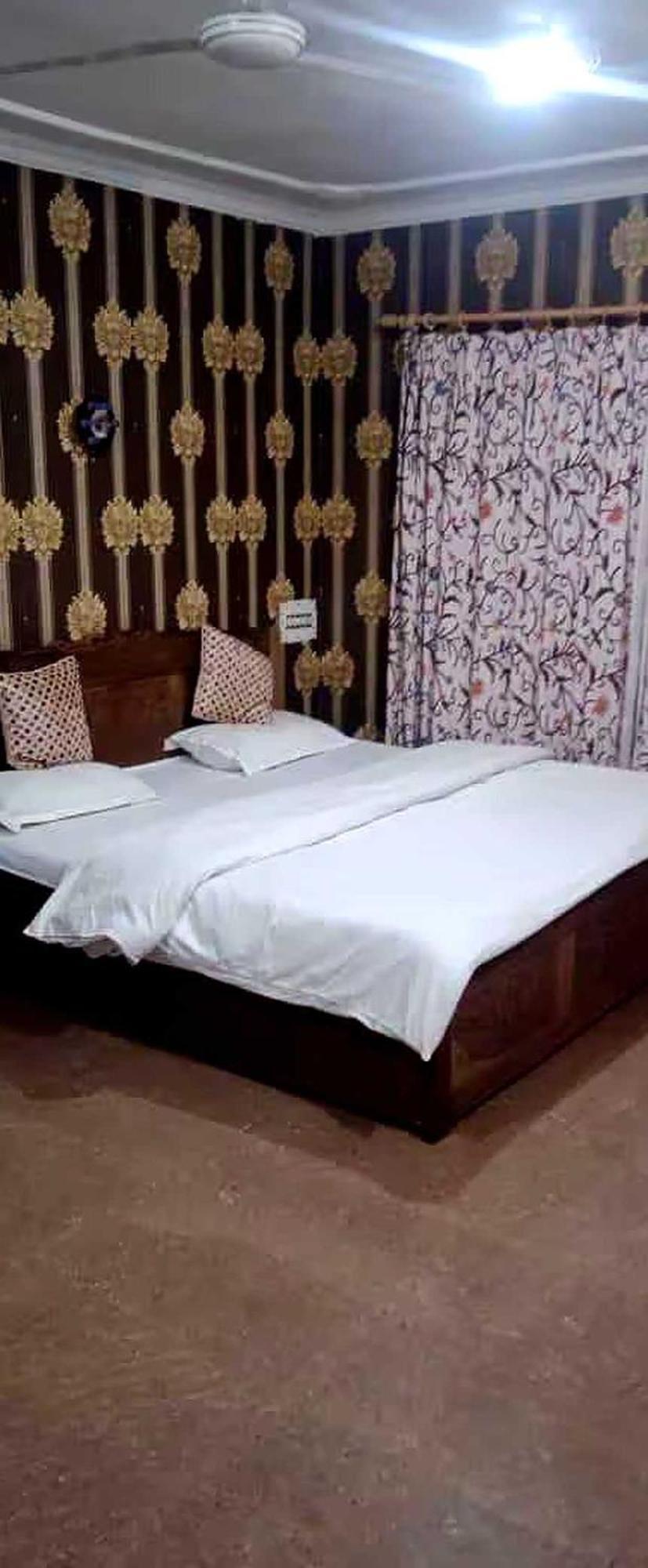 O Marigold Hotel Srinagar (Jammu and Kashmir)