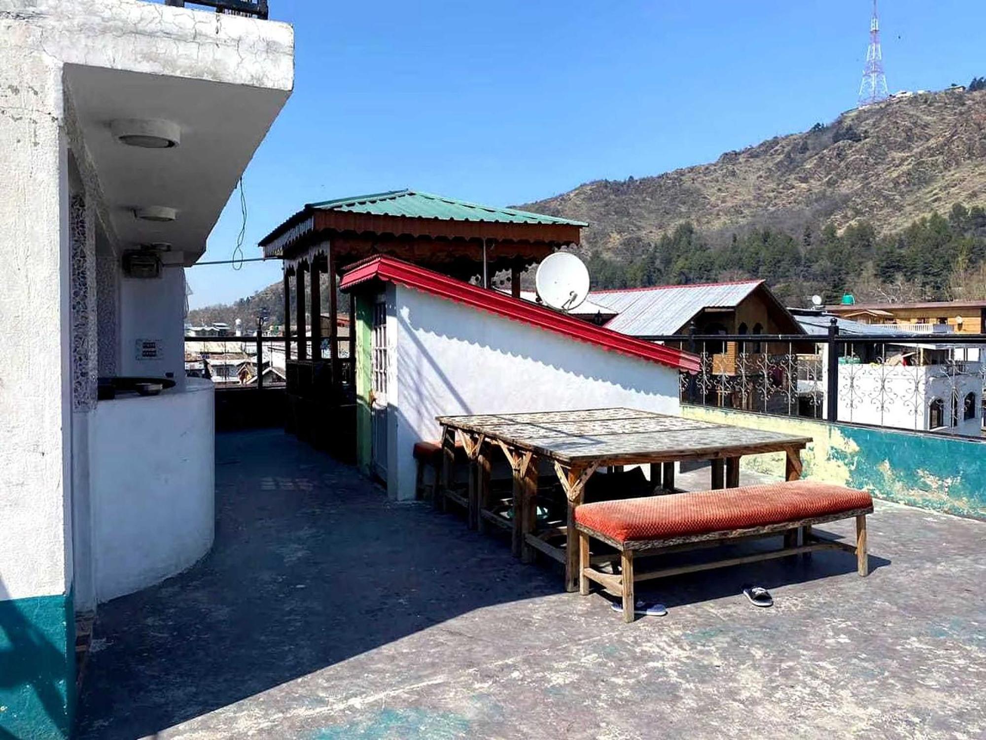 Hotel O Marigold Srinagar (Jammu and Kashmir)