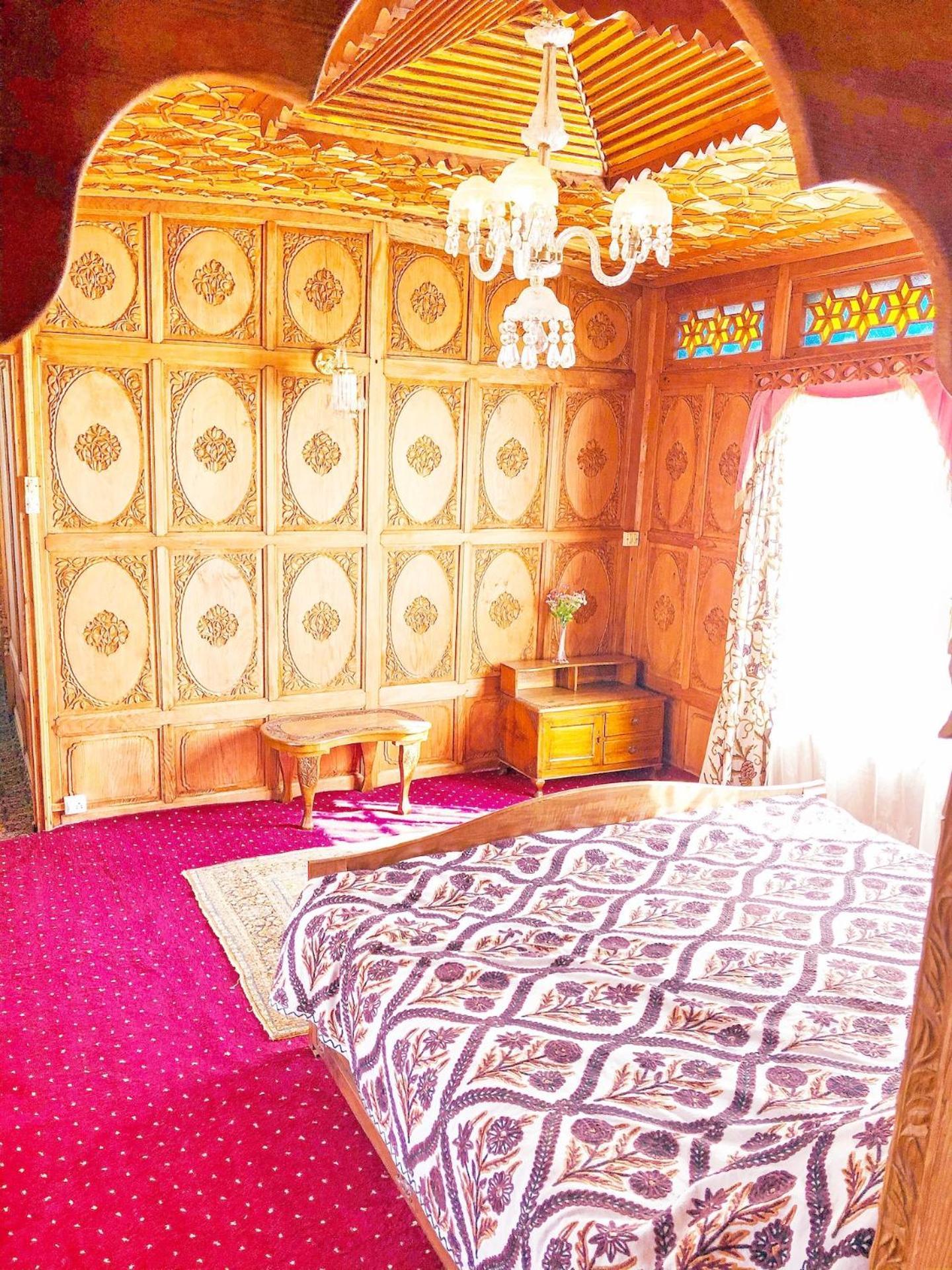 Mascot Houseboats Srinagar (Jammu and Kashmir)