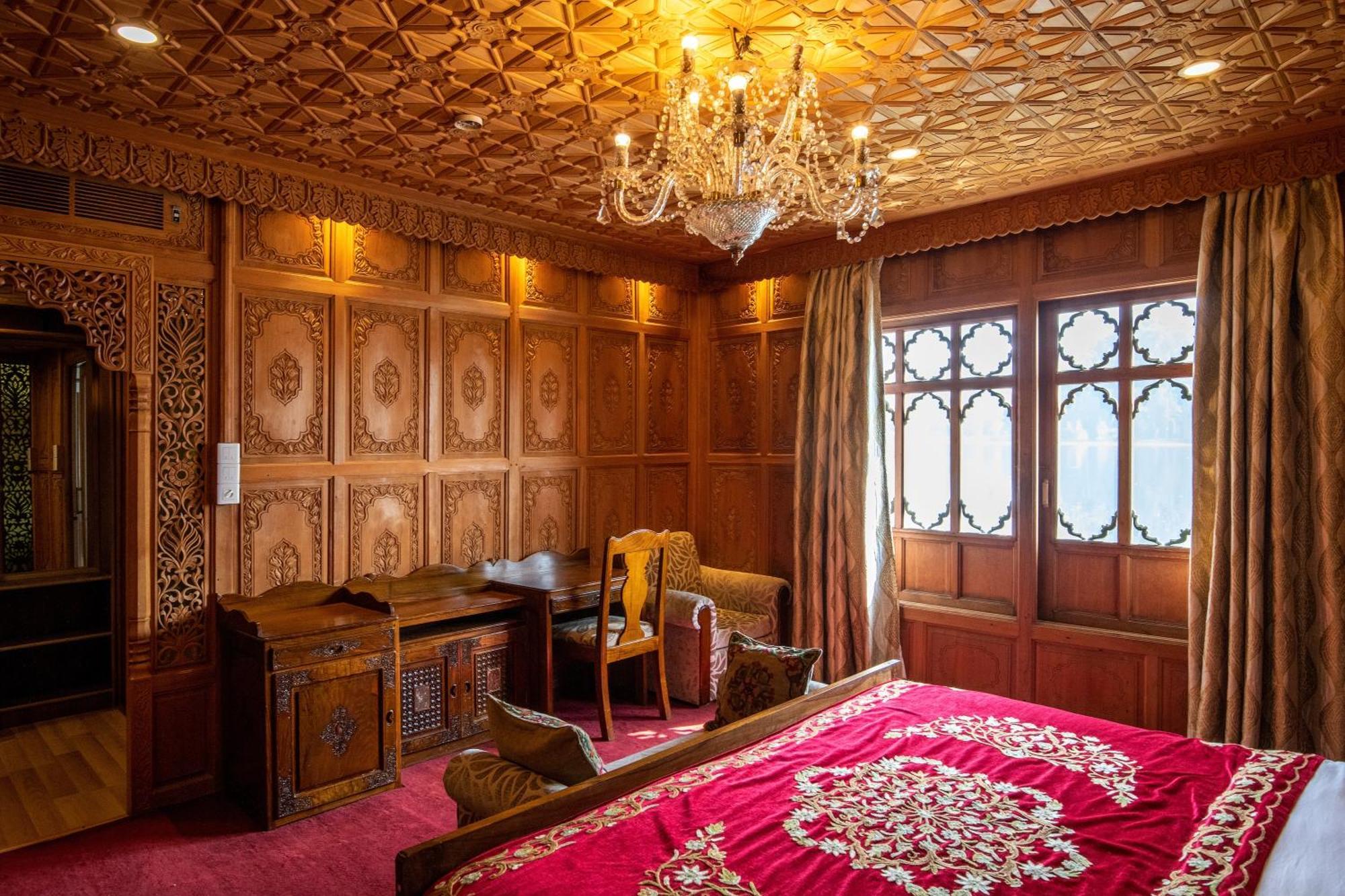 Mascot Houseboats 5* Srinagar (Jammu and Kashmir)