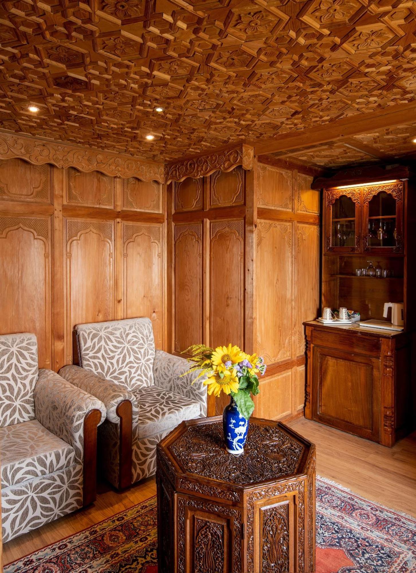 Mascot Houseboats 5* Srinagar (Jammu and Kashmir)