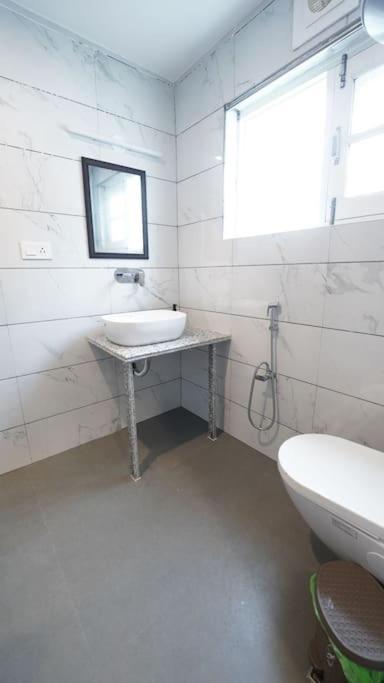 Walisons Spirea 3 Bhk B1 Apartment *