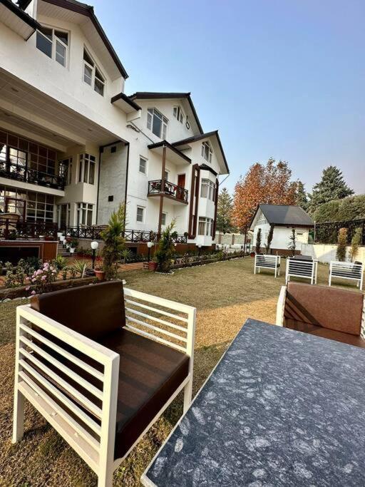 Walisons Spirea 3 Bhk B1 *