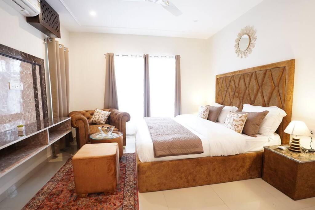Walisons Spirea 3 Bhk B1 * Srinagar (Jammu and Kashmir)