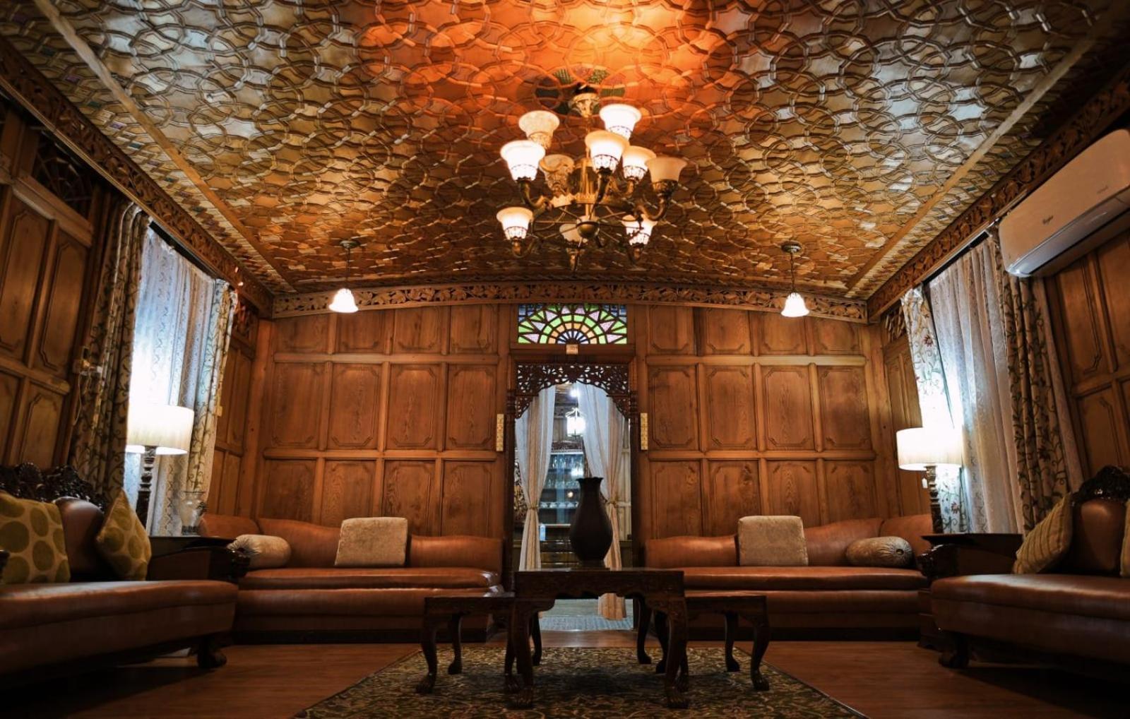Hotel The Heritage Group Of Houseboats Srinagar (Jammu and Kashmir)