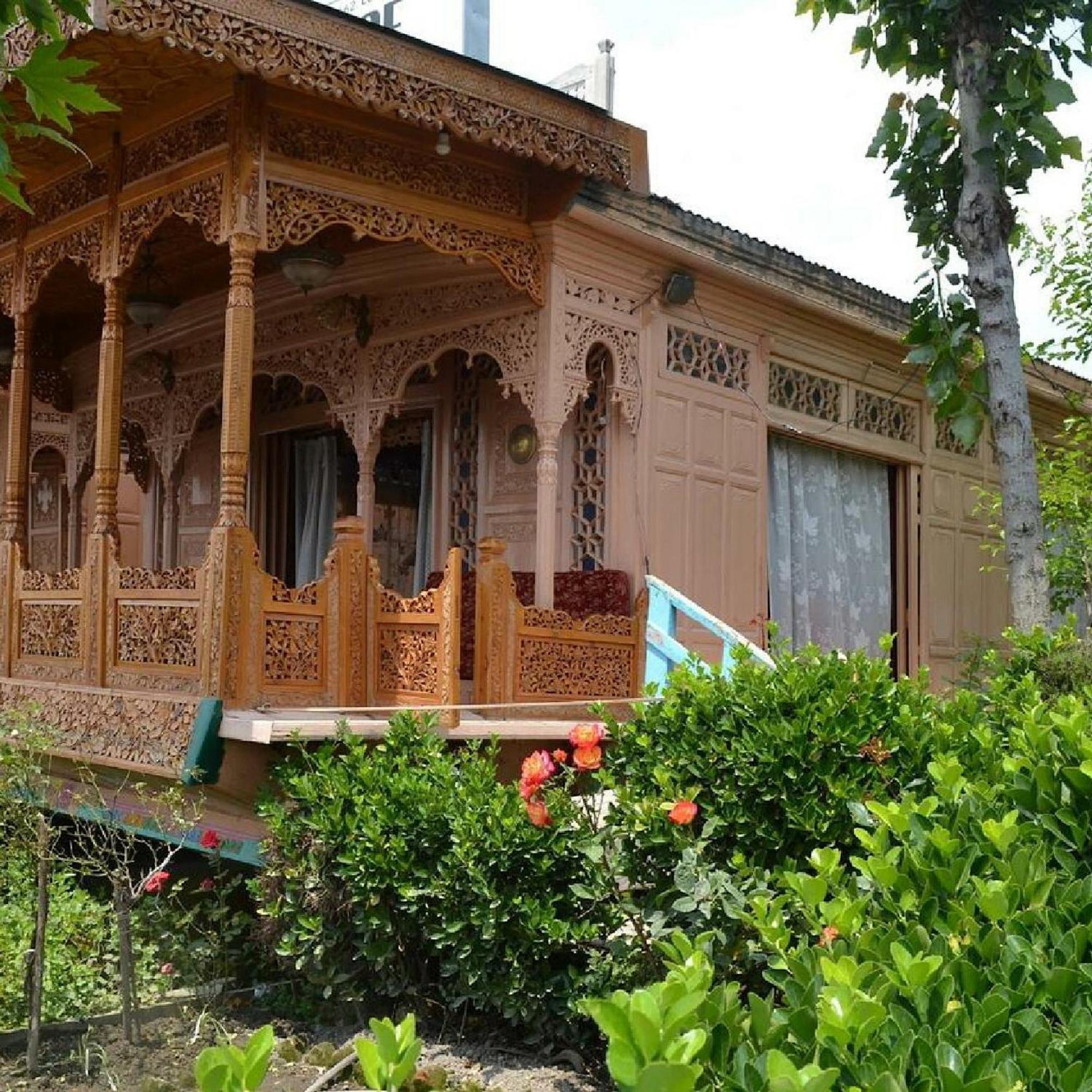 Hotel The Heritage Group Of Houseboats Srinagar (Jammu and Kashmir)