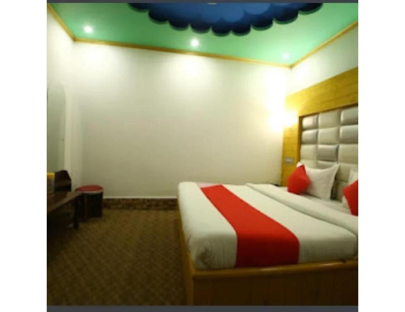 Homestay Grand , Srinagar (Jammu and Kashmir)