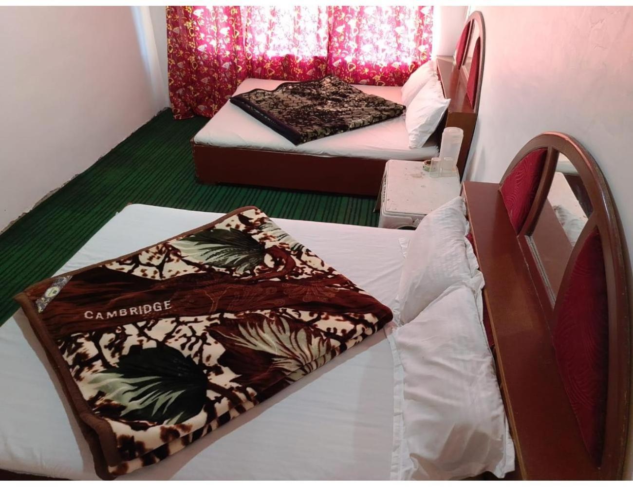 Homestay Gulzar Palace, *