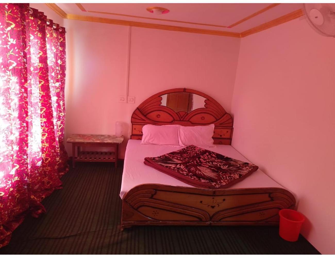 Homestay Gulzar Palace, Srinagar (Jammu and Kashmir)