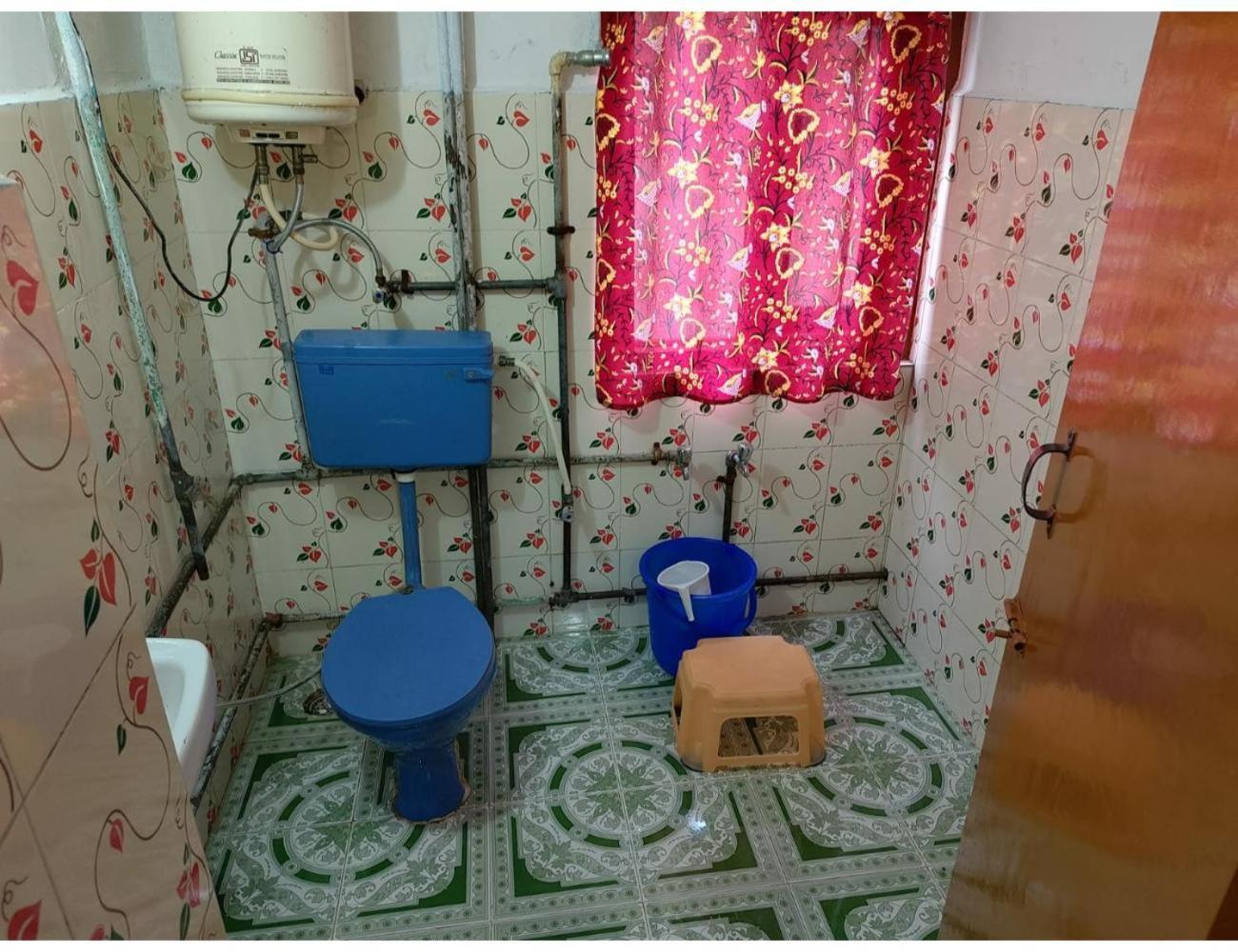 Gulzar Palace, Homestay Srinagar (Jammu and Kashmir)