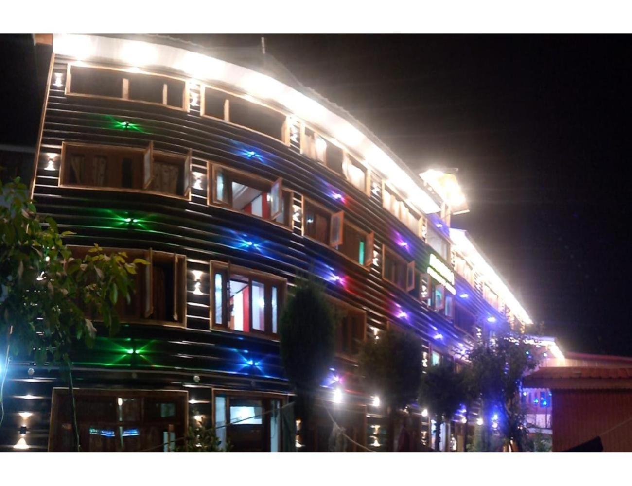 Rooma * Srinagar (Jammu and Kashmir)