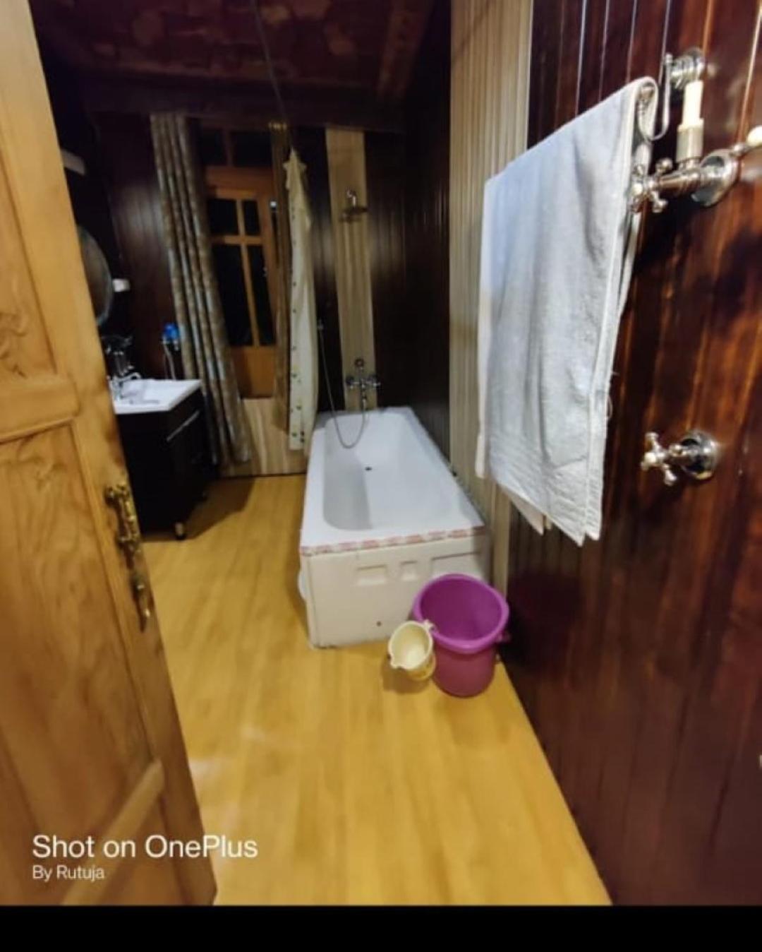 Aliflaila Laila Group Of Houseboats , Hotel
