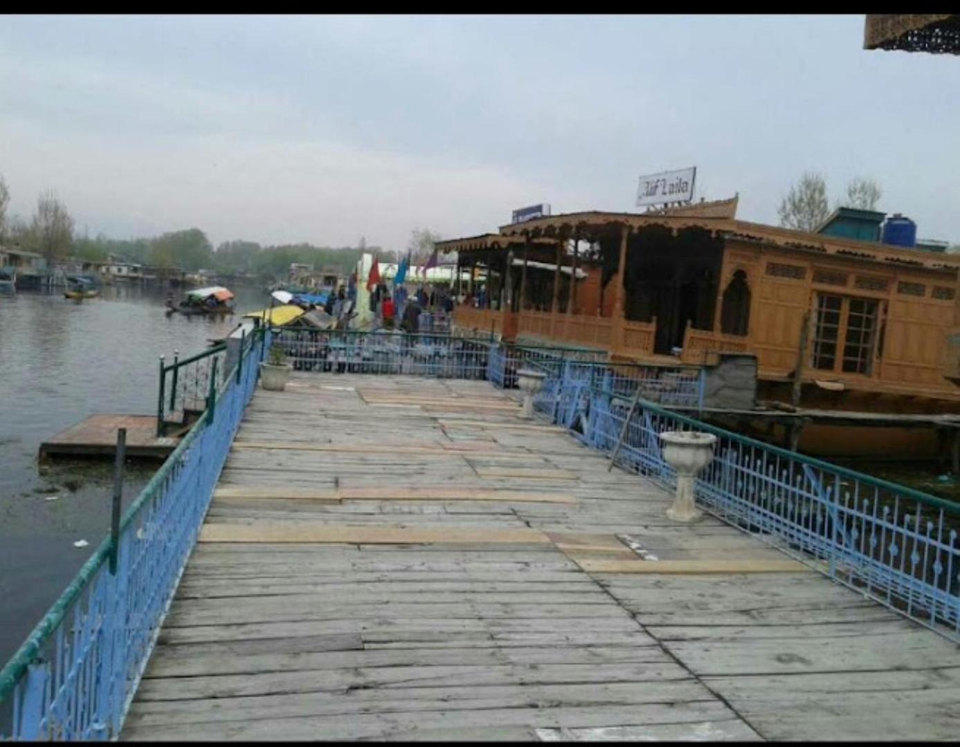 Hotel Aliflaila Laila Group Of Houseboats ,