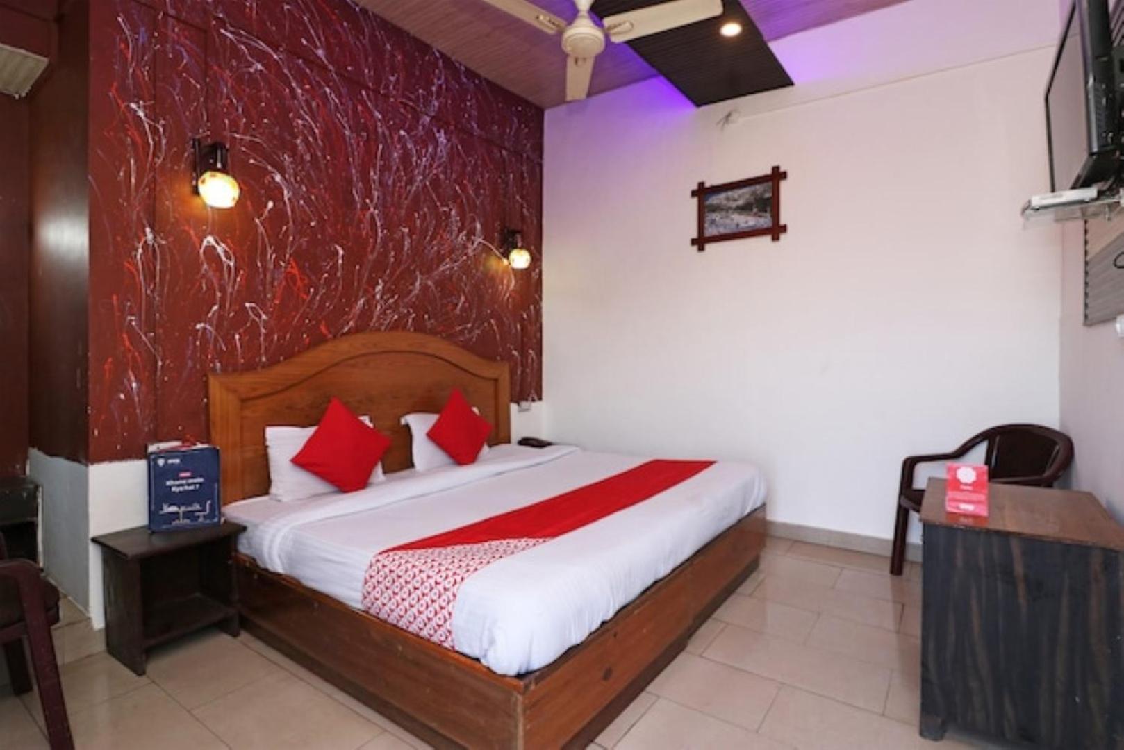 Aliflaila Laila Group Of Houseboats , 3*