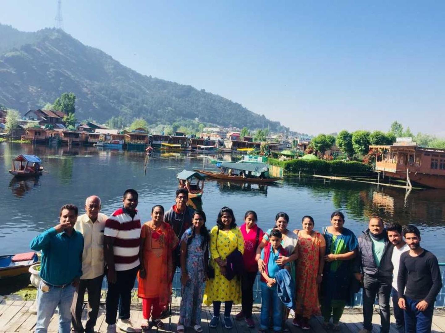 Aliflaila Laila Group Of Houseboats , Hotel Srinagar (Jammu and Kashmir)