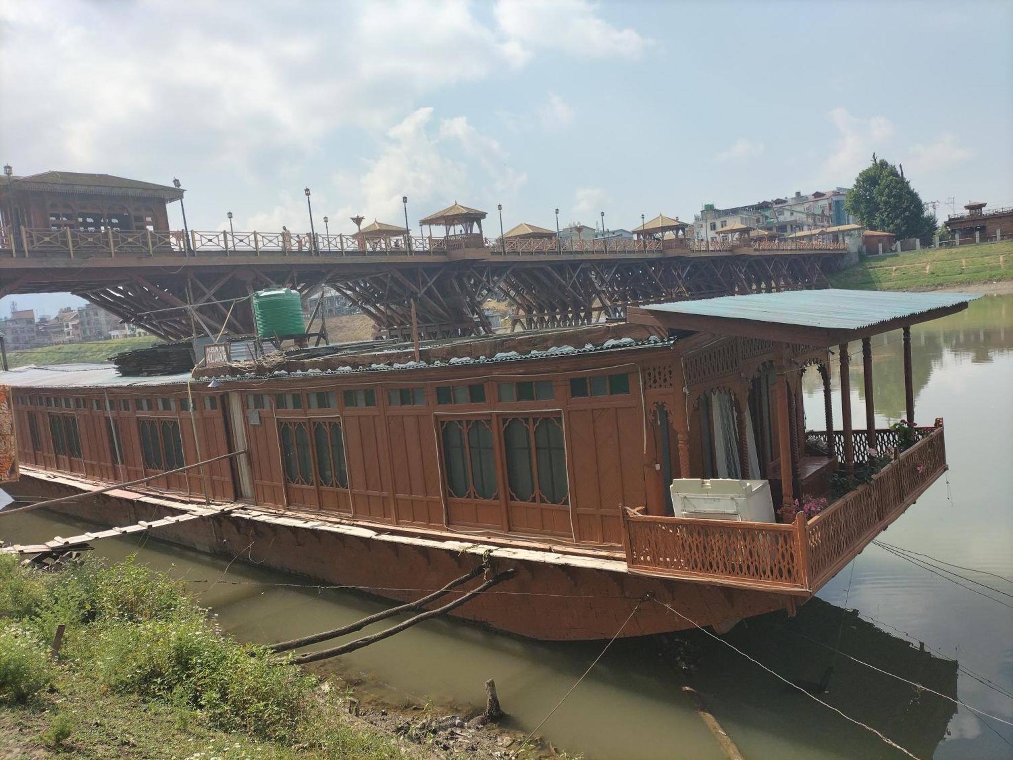 Houseboat Alwar Hotel