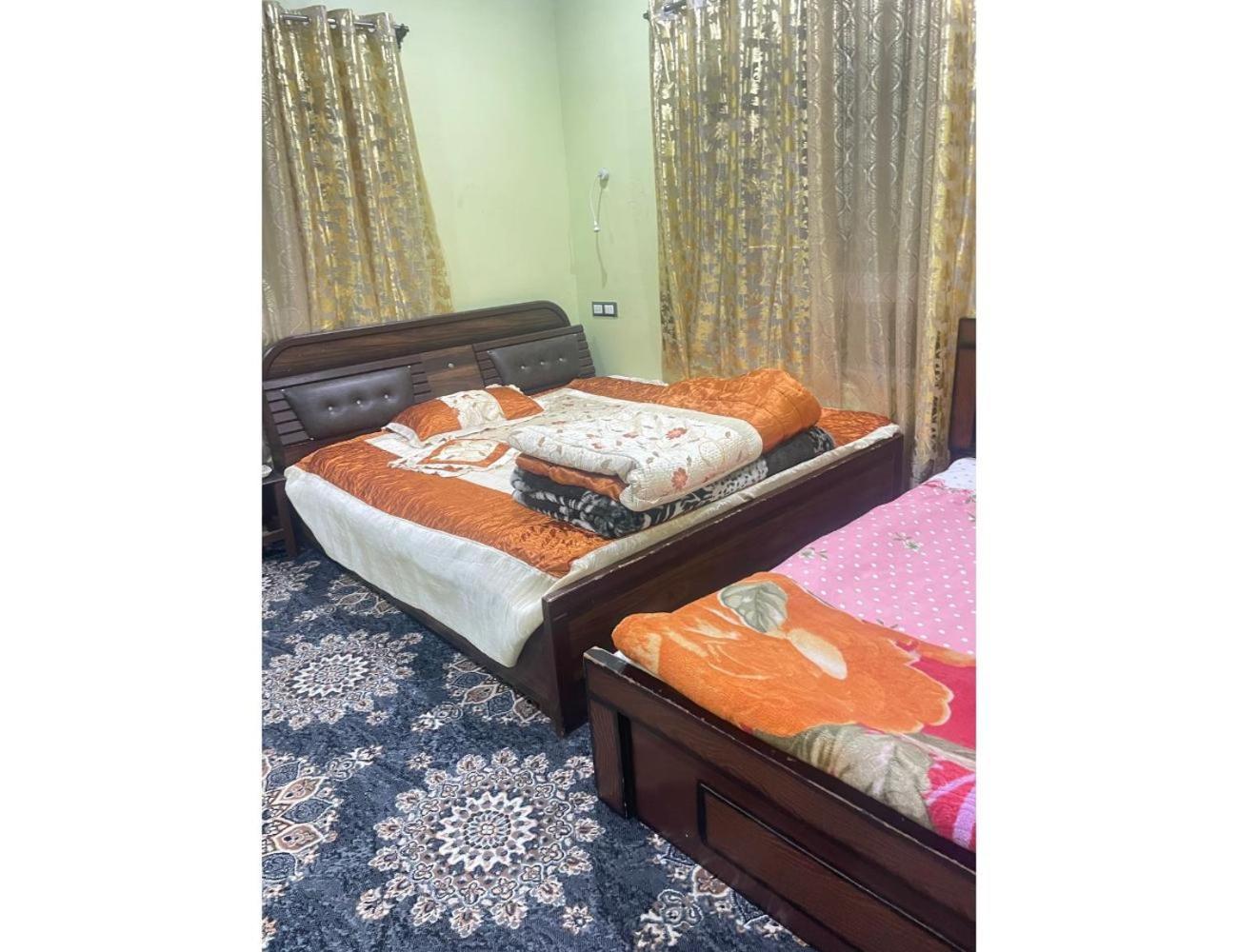 Homestay Al-azizia, *