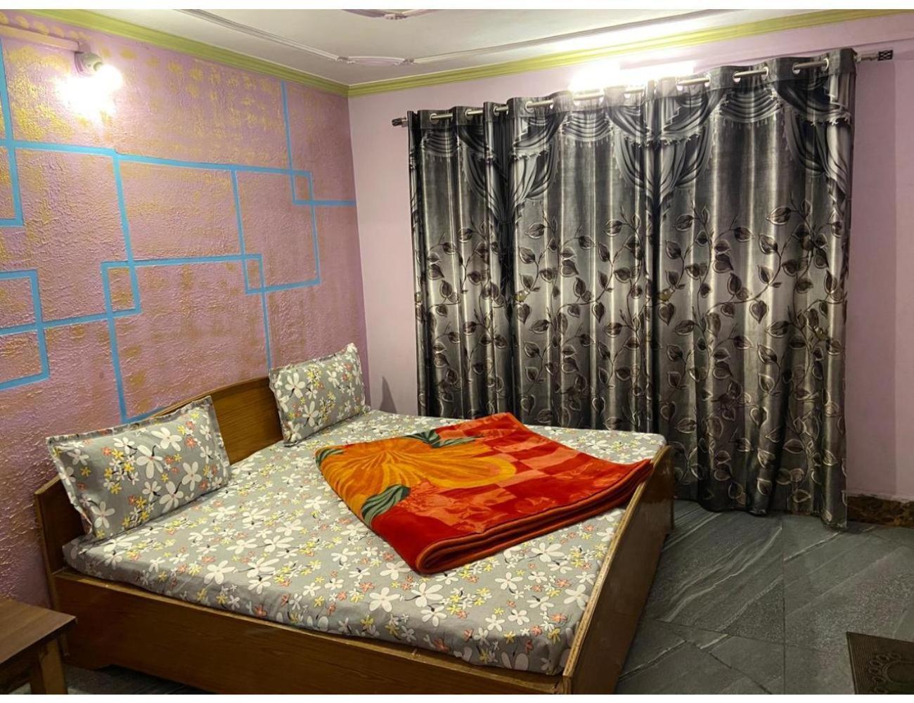Heeposh, Homestay *