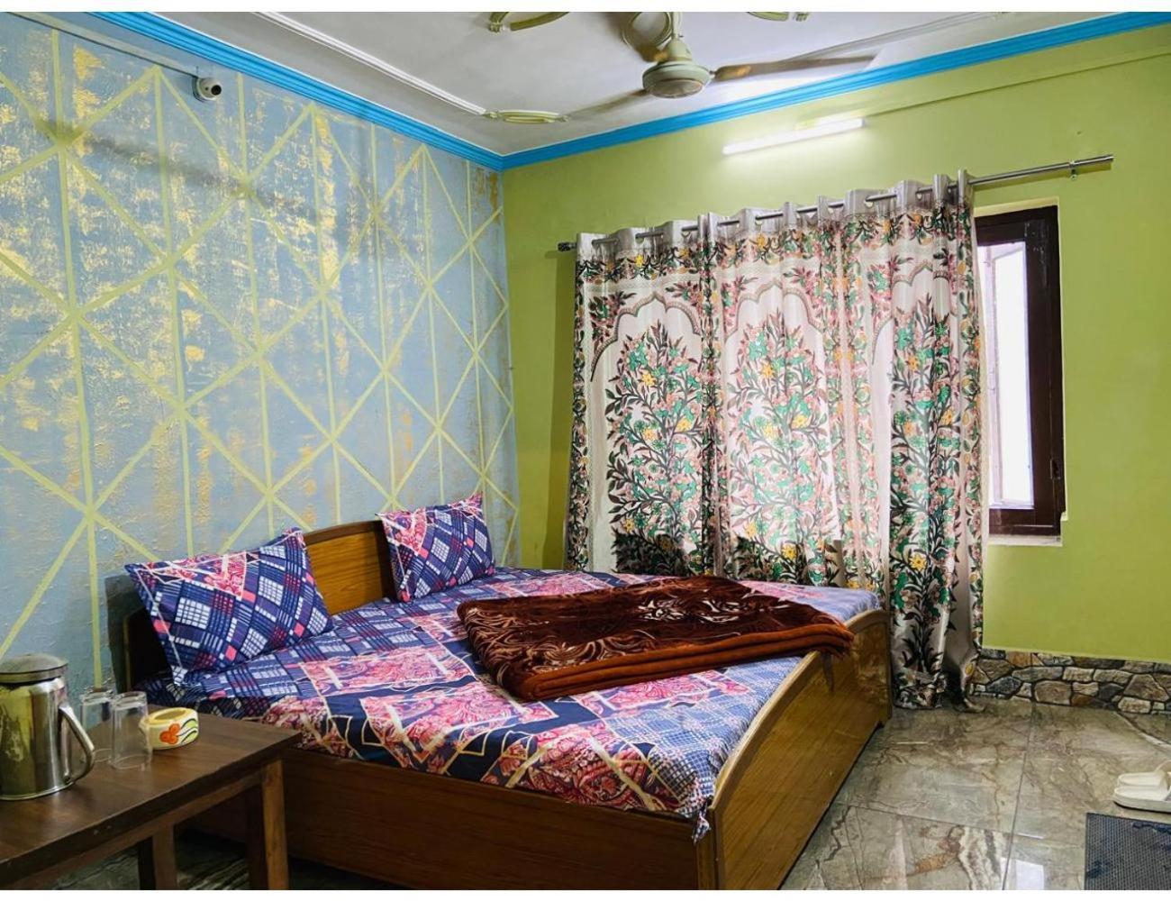 Heeposh, Srinagar (Jammu and Kashmir)