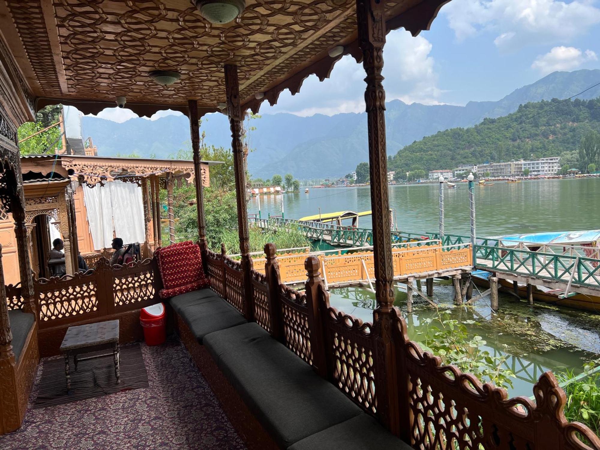 Royal Athena Group Of Houseboats * Srinagar (Jammu and Kashmir)