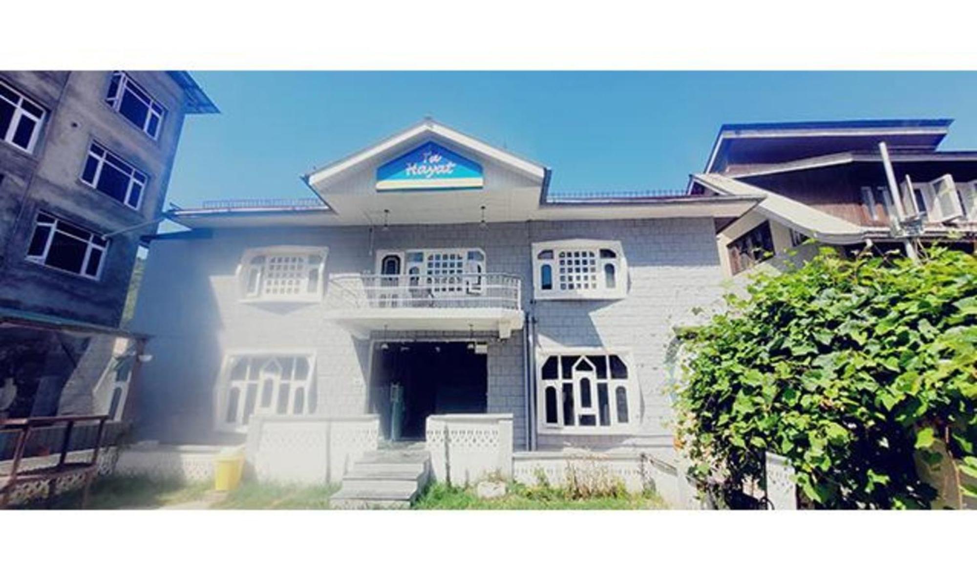 Fabhotel Ta Hayaat Srinagar (Jammu and Kashmir)