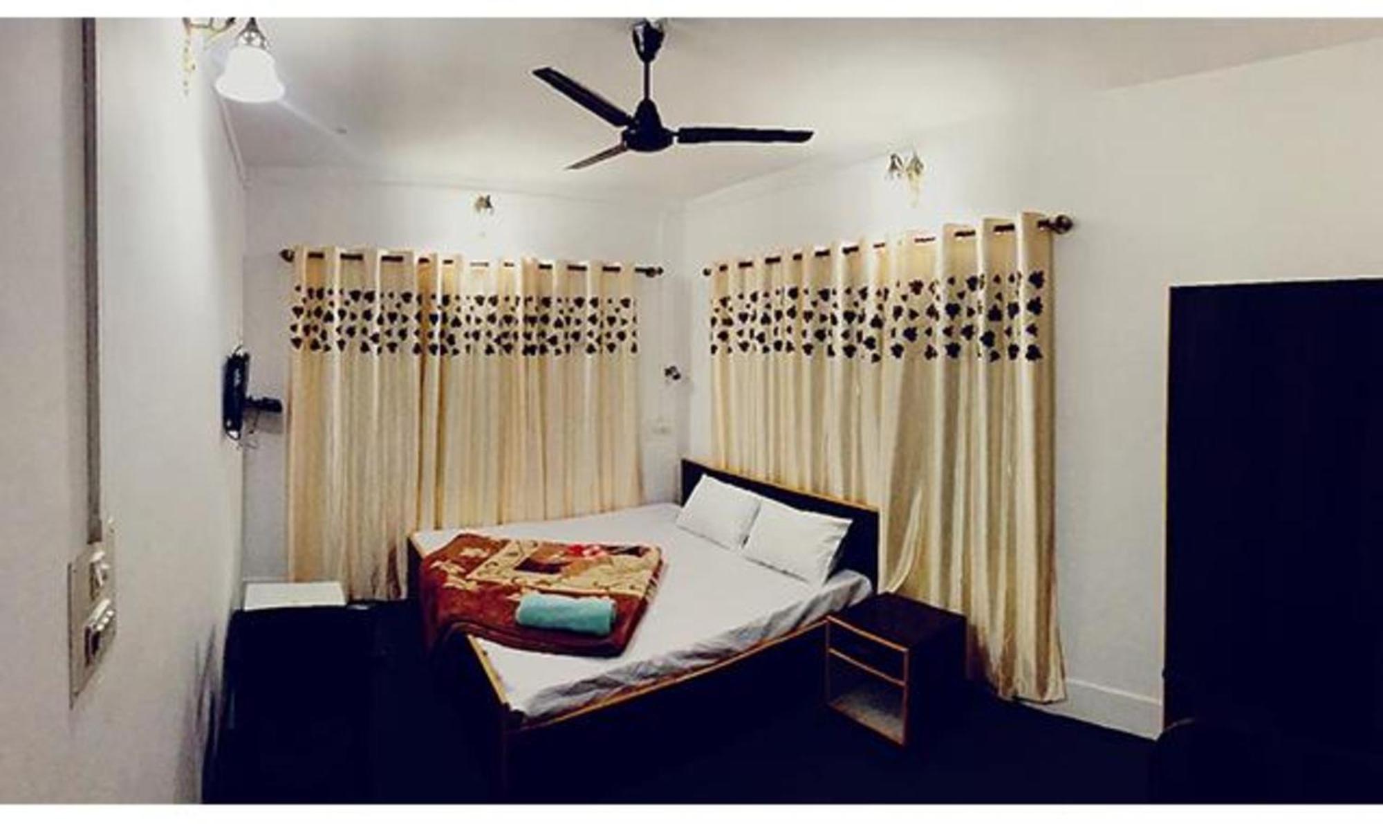 Fabhotel Ta Hayaat Hotel