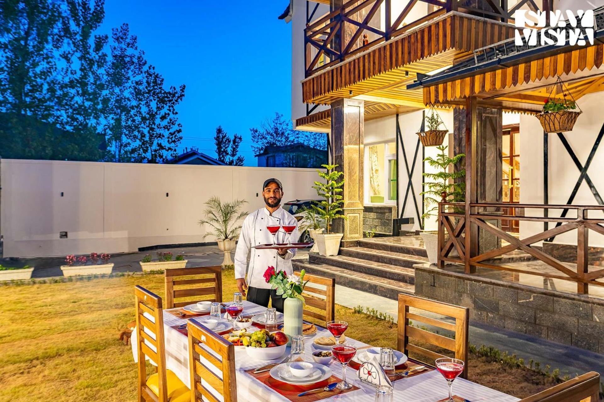 Villa Stayvista At Gauhar With Projector Set-up, Steam & Indoor Jacuzzi