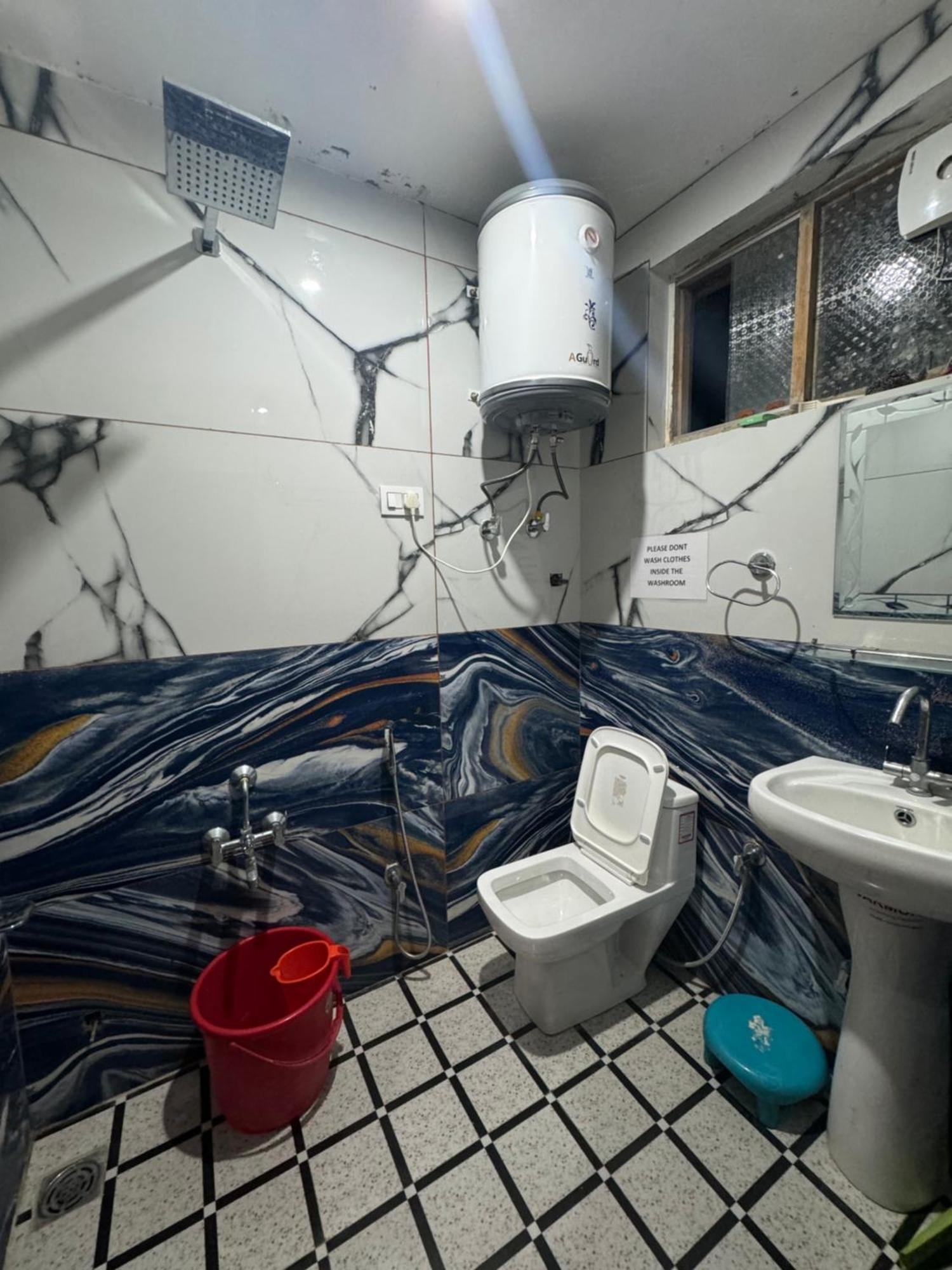 Hotel Tripzigo Srinagar (Jammu and Kashmir)