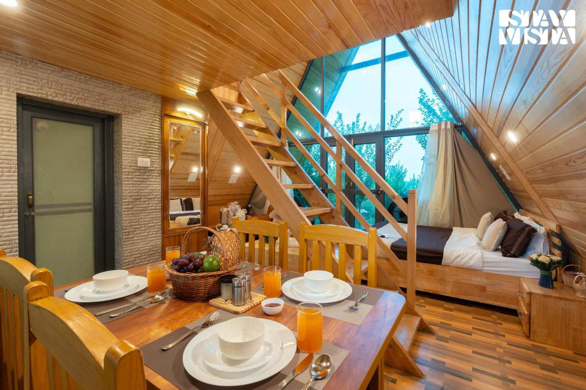 Villa Stayvista At Rahat With Private Pool, Lawn & Bbq *