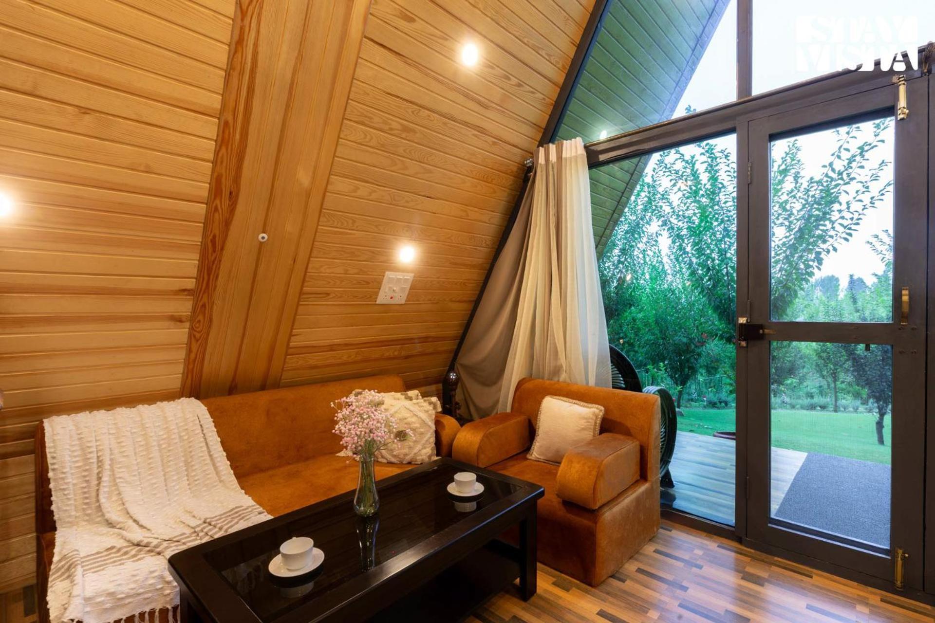 Stayvista At Rahat With Private Pool, Lawn & Bbq *