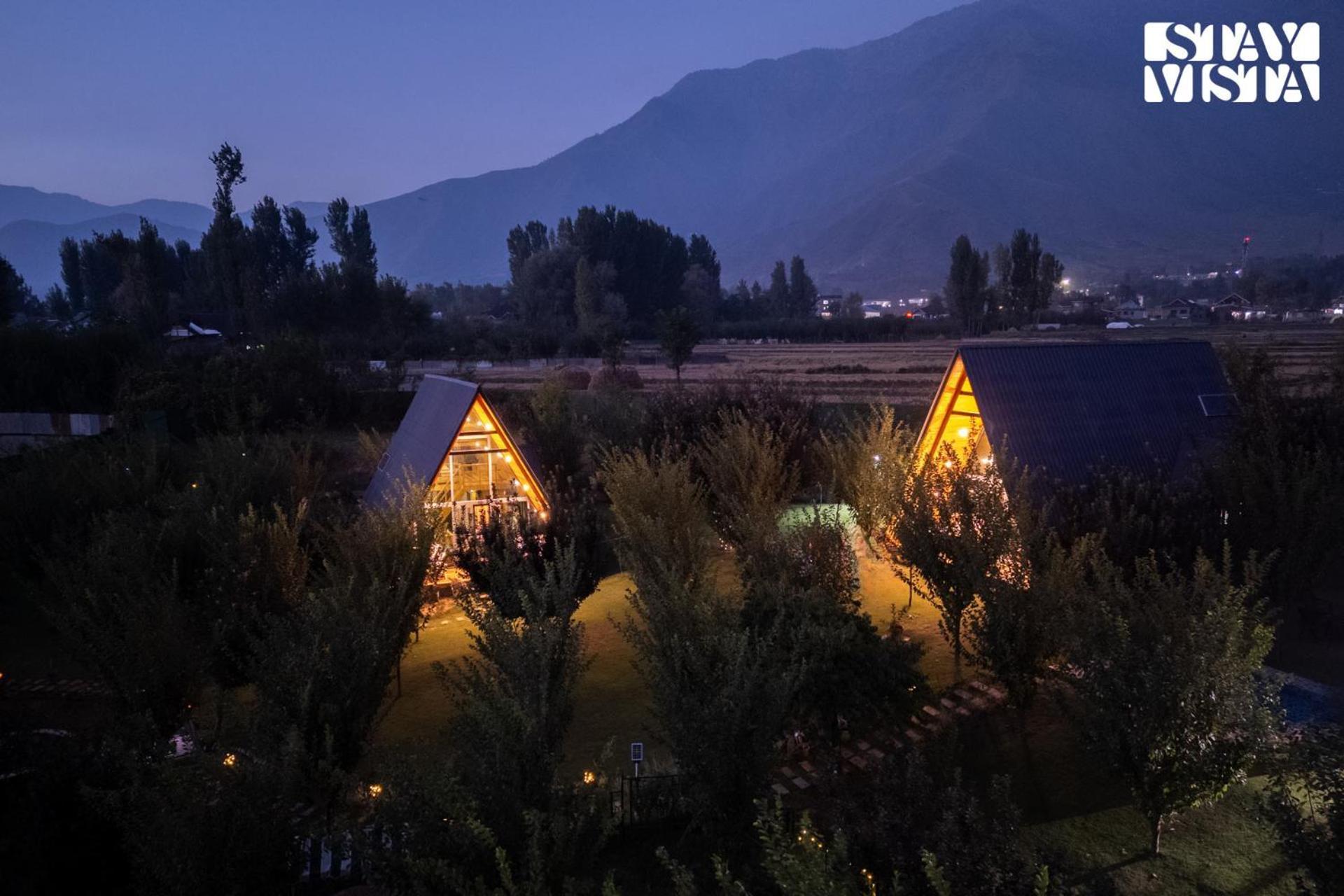 Stayvista At Rahat With Private Pool, Lawn & Bbq * Srinagar (Jammu and Kashmir)