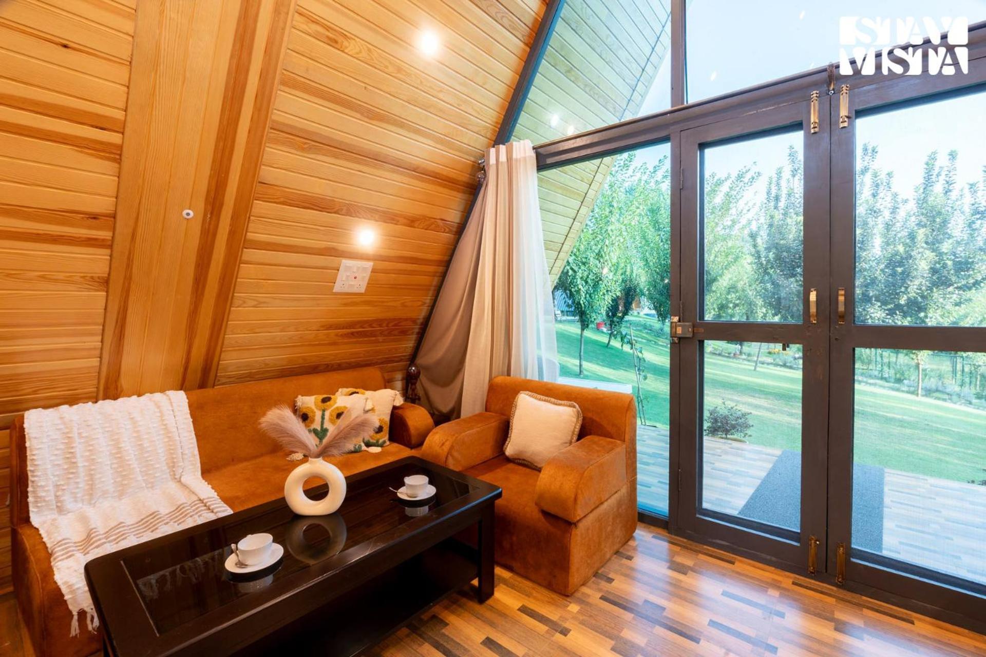Stayvista At Rahat With Private Pool, Lawn & Bbq Villa *