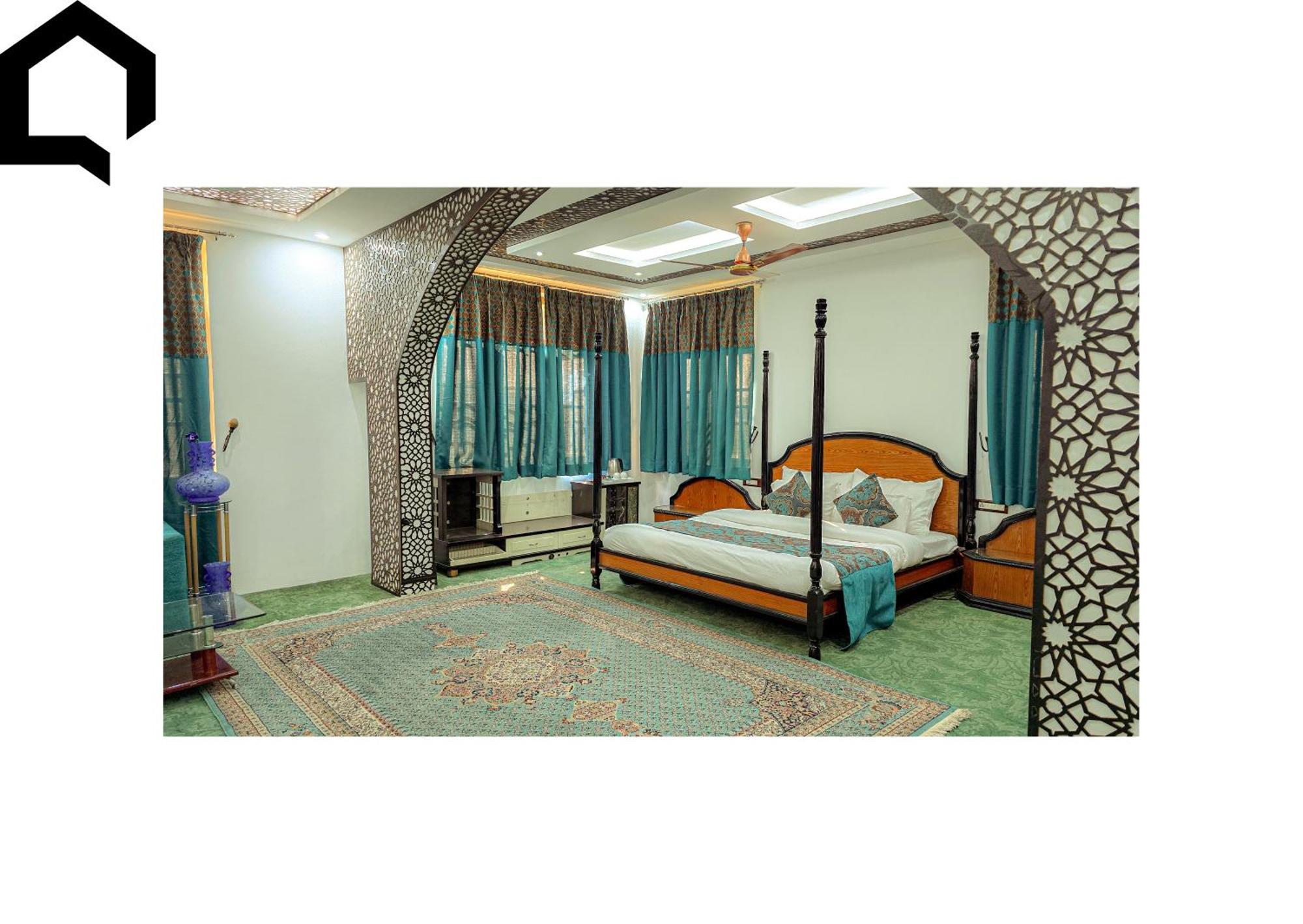 Star Bukhara By Cor * Srinagar (Jammu and Kashmir)
