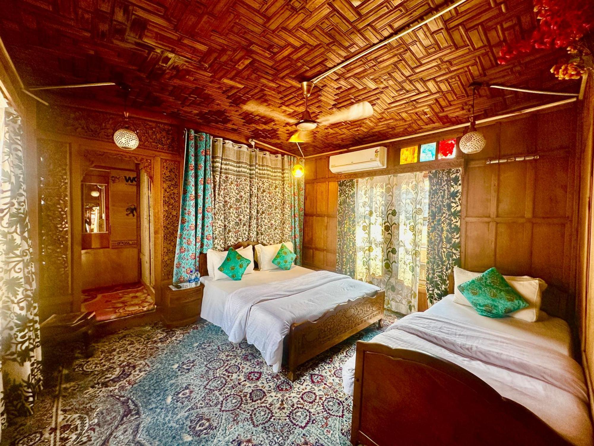 Heritage Palace Srinagar (Jammu and Kashmir)