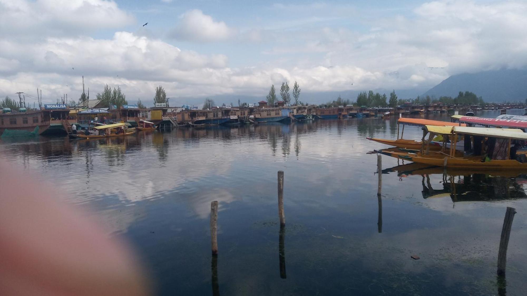 New Dunhill Houseboat Bed & Breakfast