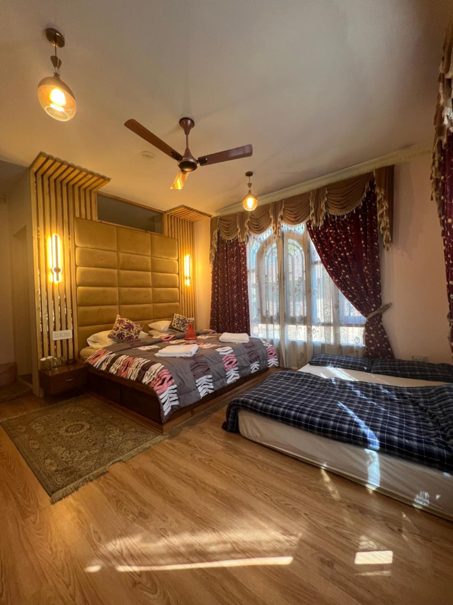 Hostel New Urban Den *