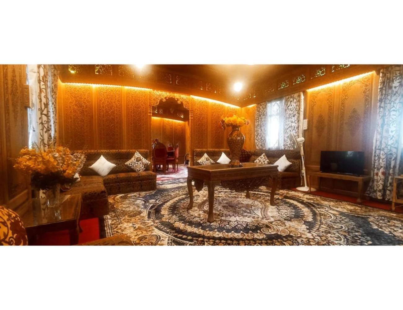 Jigar Heritage ,srinagar * Srinagar (Jammu and Kashmir)