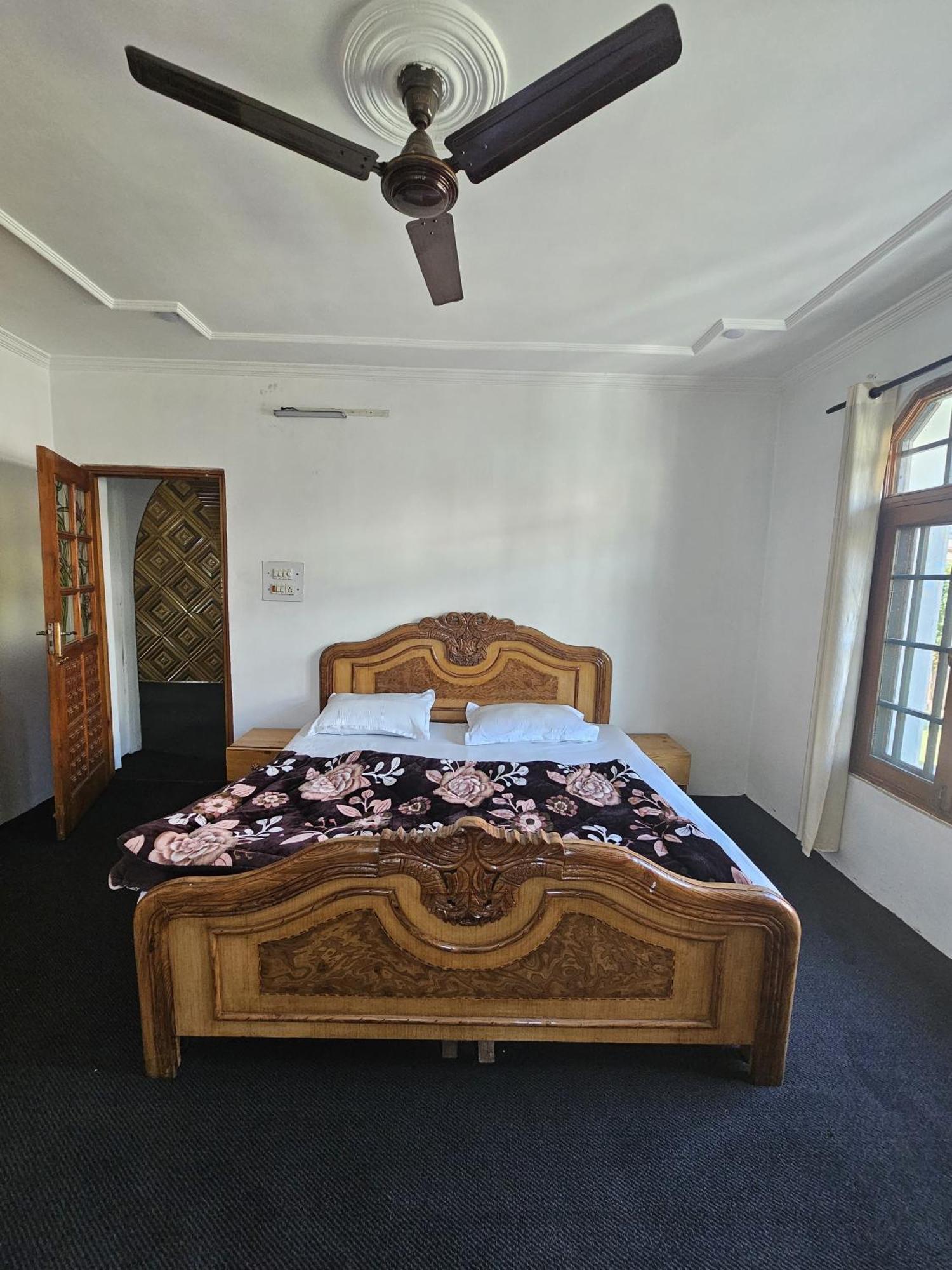 Serene By Juniper Resorts, Rajbagh, Bed & Breakfast